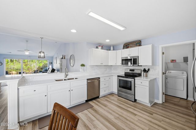 952 Wyndfall Drive SW, Sunset Beach, NC 28468