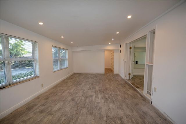 16921 NE 6th Ave, North Miami Beach, FL 33162