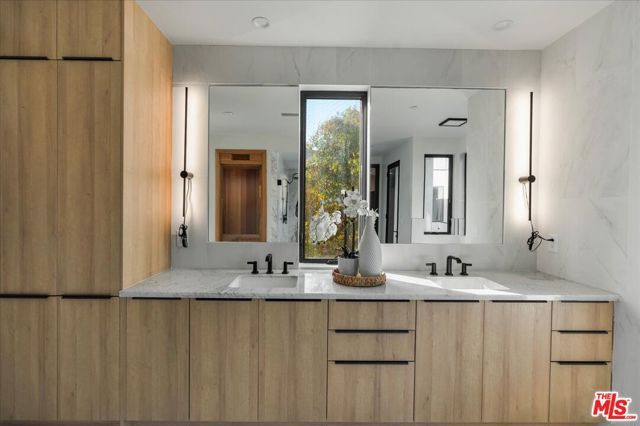 5675 Calpine Drive, Malibu, CA 90265