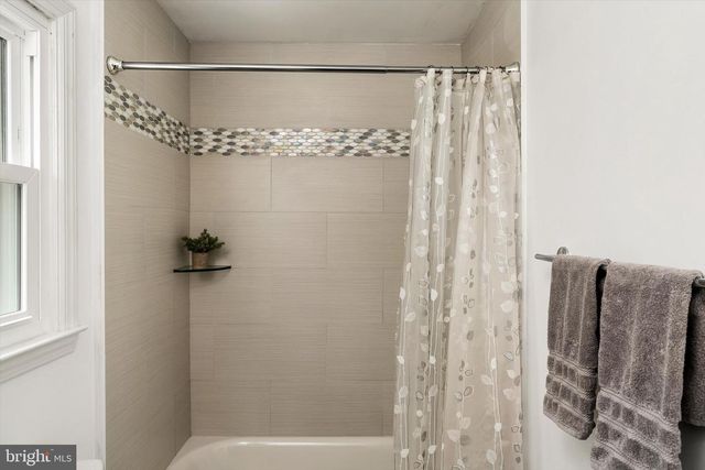 88 KINO BLVD, Hamilton, NJ 08619