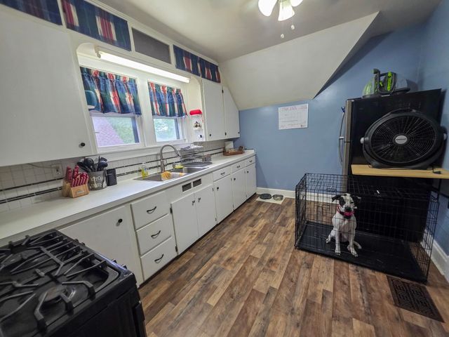 1706 Mckinley Avenue, Bay City, MI 48708