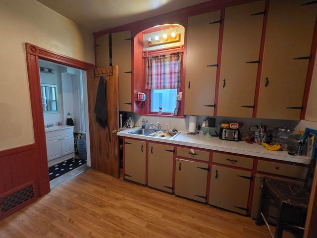 1706 Mckinley Avenue, Bay City, MI 48708