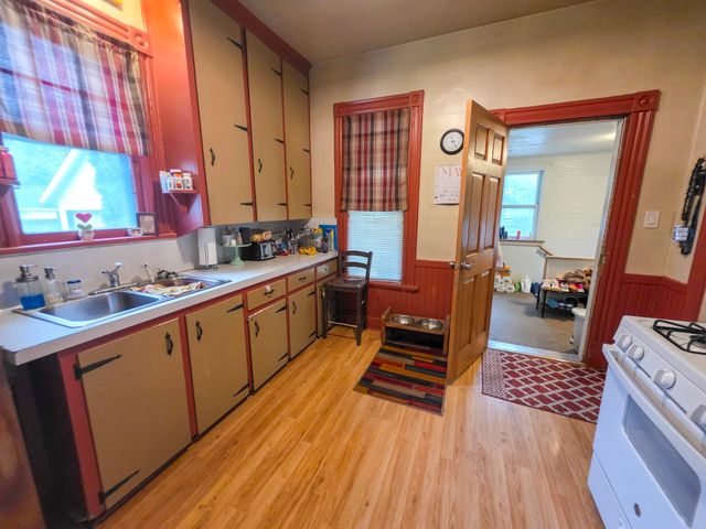 1706 Mckinley Avenue, Bay City, MI 48708