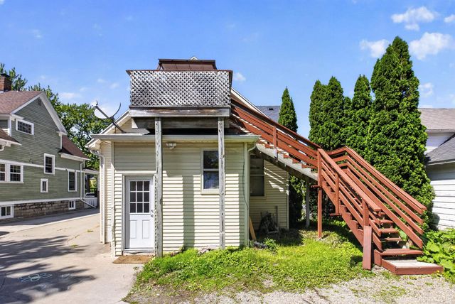 1706 Mckinley Avenue, Bay City, MI 48708
