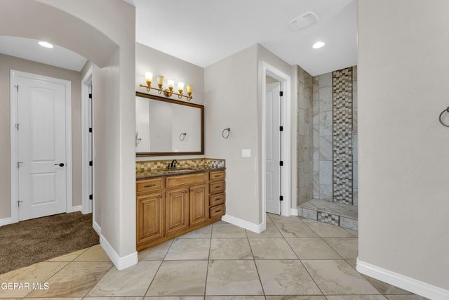 841 Golden Edge Court, El Paso, TX 79928