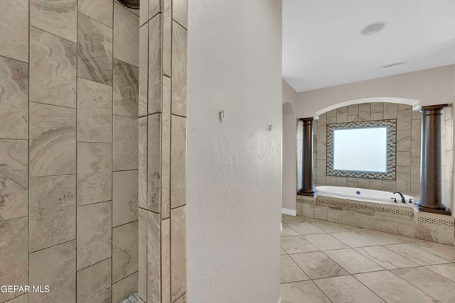 841 Golden Edge Court, El Paso, TX 79928