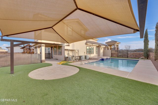 841 Golden Edge Court, El Paso, TX 79928