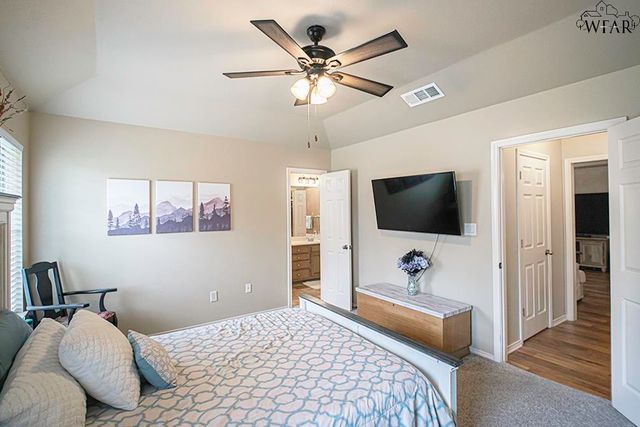 902 S BERRY STREET, Burkburnett, TX 76354