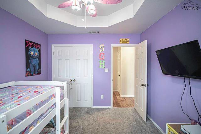 902 S BERRY STREET, Burkburnett, TX 76354