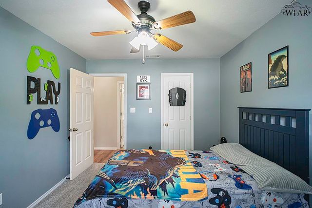 902 S BERRY STREET, Burkburnett, TX 76354