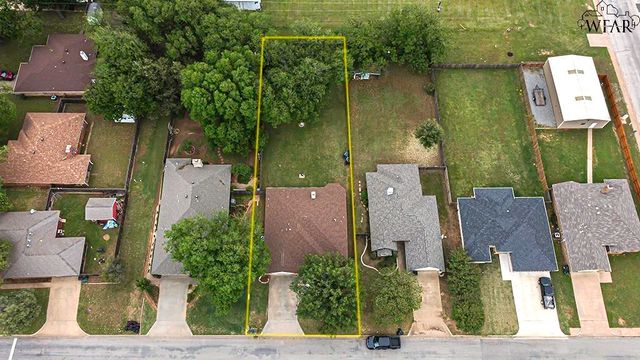 902 S BERRY STREET, Burkburnett, TX 76354