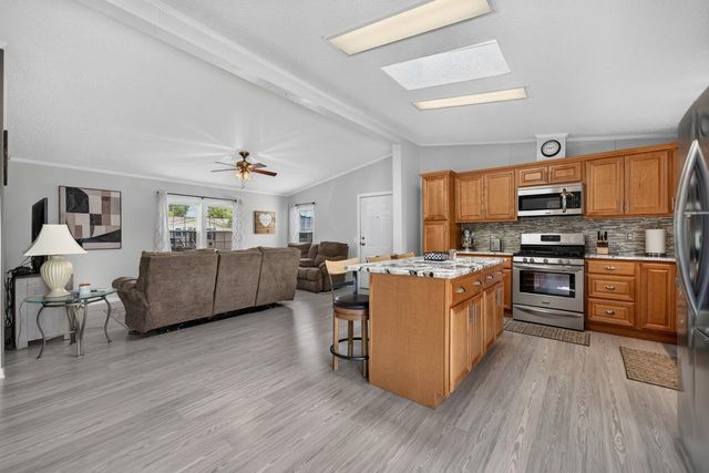 5604 IRVING Boulevard, Machesney Park, IL 61115