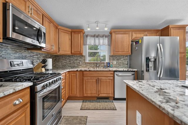 5604 IRVING Boulevard, Machesney Park, IL 61115