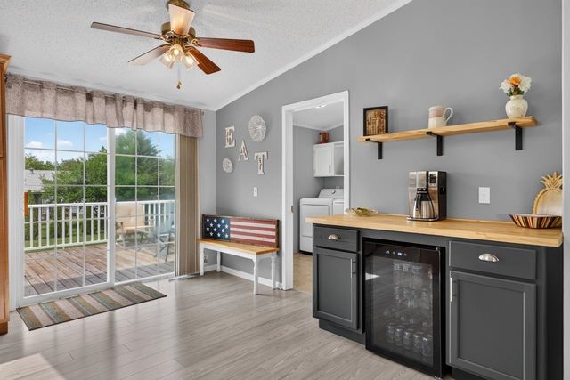 5604 IRVING Boulevard, Machesney Park, IL 61115