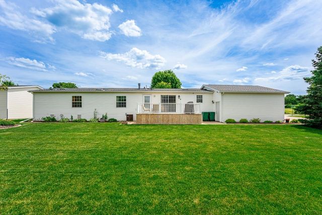 5604 IRVING Boulevard, Machesney Park, IL 61115