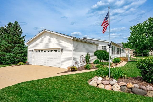 5604 IRVING Boulevard, Machesney Park, IL 61115