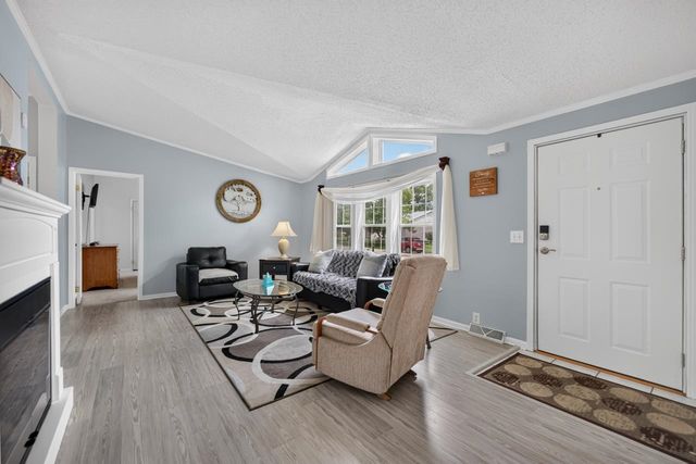 5604 IRVING Boulevard, Machesney Park, IL 61115