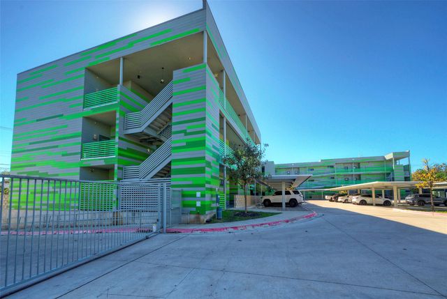 4004 Banister LN 207, Austin, TX 78704