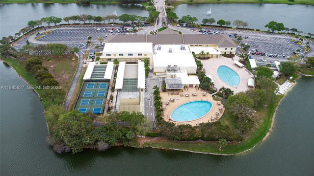 418 Sheffield Q 418, West Palm Beach, FL 33417