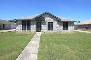 1109 Mockingbird Lane, Desoto, TX 75115