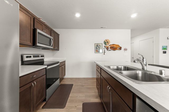 8320 S Colwood Rd, Cheney, WA 99004