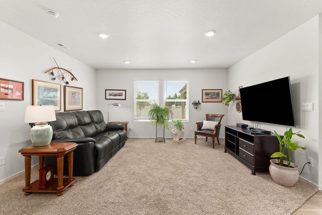 8320 S Colwood Rd, Cheney, WA 99004
