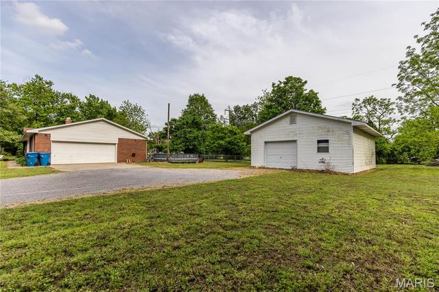 211 E Elm, Bertrand, MO 63823
