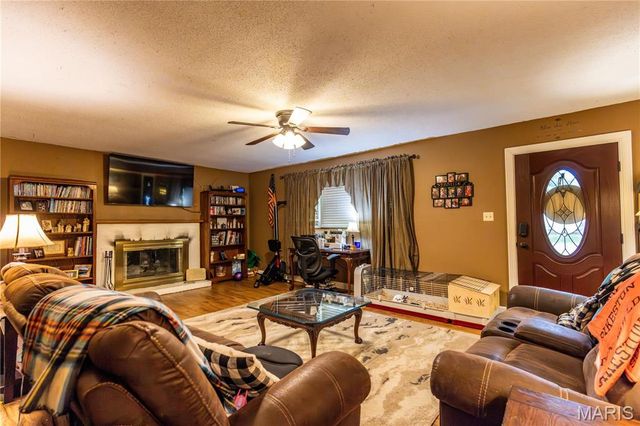 211 E Elm, Bertrand, MO 63823