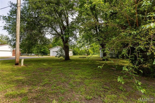 211 E Elm, Bertrand, MO 63823