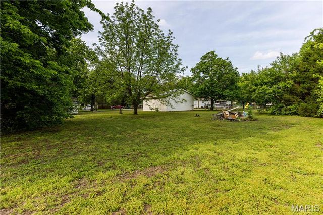 211 E Elm, Bertrand, MO 63823