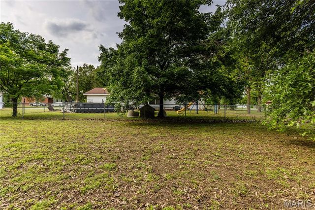 211 E Elm, Bertrand, MO 63823