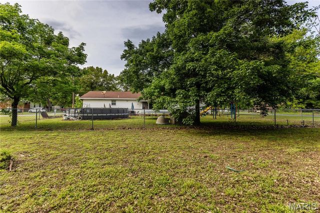 211 E Elm, Bertrand, MO 63823