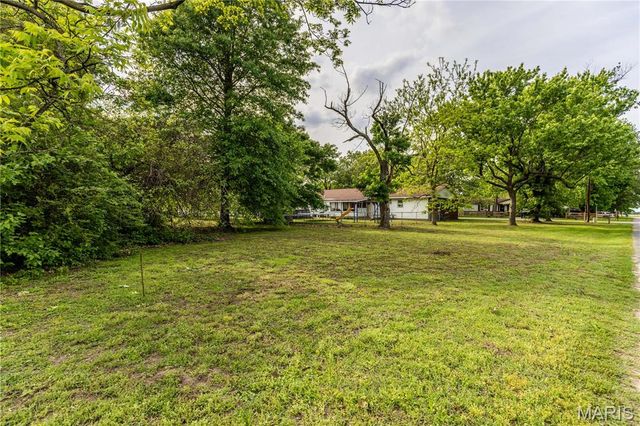 211 E Elm, Bertrand, MO 63823