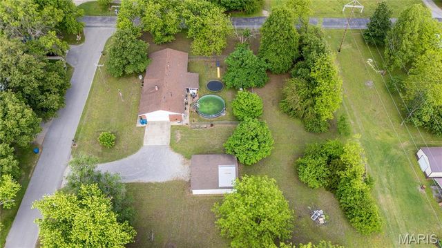 211 E Elm, Bertrand, MO 63823