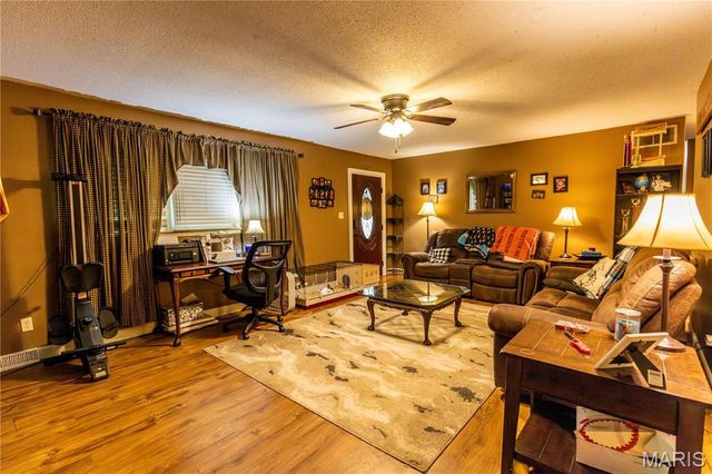 211 E Elm, Bertrand, MO 63823