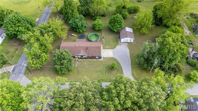 211 E Elm, Bertrand, MO 63823