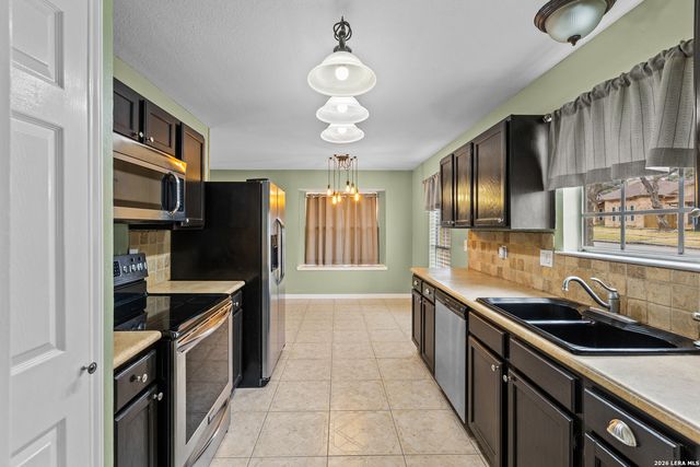 5991 Woodridge Cove, San Antonio, TX 78249