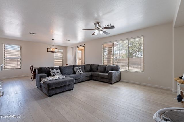 6959 S Wilson Drive, Chandler, AZ 85249