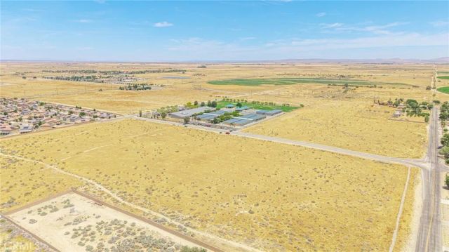 43944 Shiloh, Lancaster, CA 93535