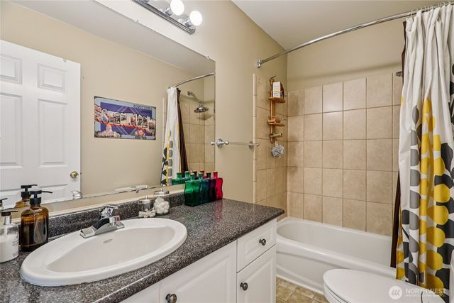 5217 23rd Avenue SW, Seattle, WA 98106