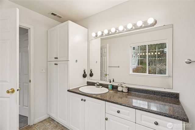 5217 23rd Avenue SW, Seattle, WA 98106