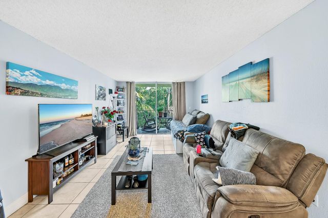 1805 Sans Souci Blvd 507, North Miami, FL 33181