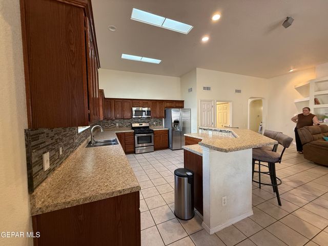 3637 TIERRA VERGEL Drive, El Paso, TX 79938