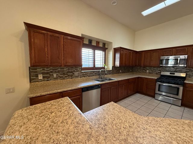3637 TIERRA VERGEL Drive, El Paso, TX 79938