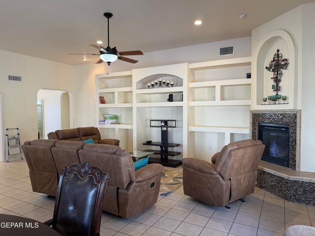 3637 TIERRA VERGEL Drive, El Paso, TX 79938