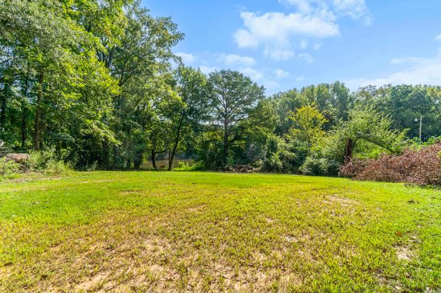 104 Landing St, West Point, AR 72143