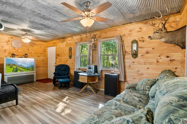 104 Landing St, West Point, AR 72143