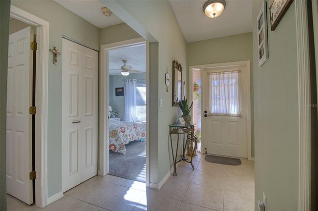 3177 CHARTER CLUB DRIVE B, Tarpon Springs, FL 34688