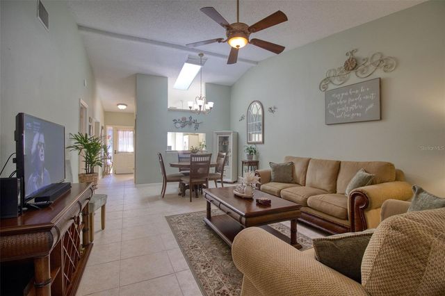 3177 CHARTER CLUB DRIVE B, Tarpon Springs, FL 34688
