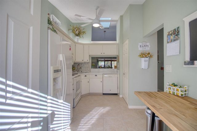 3177 CHARTER CLUB DRIVE B, Tarpon Springs, FL 34688